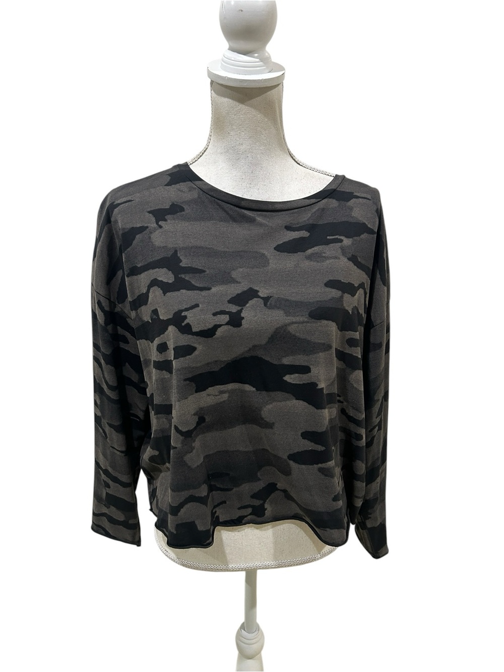 Planet by lauren g camo-Print Long Sleeve Tee Black & Gray pima cotton one size